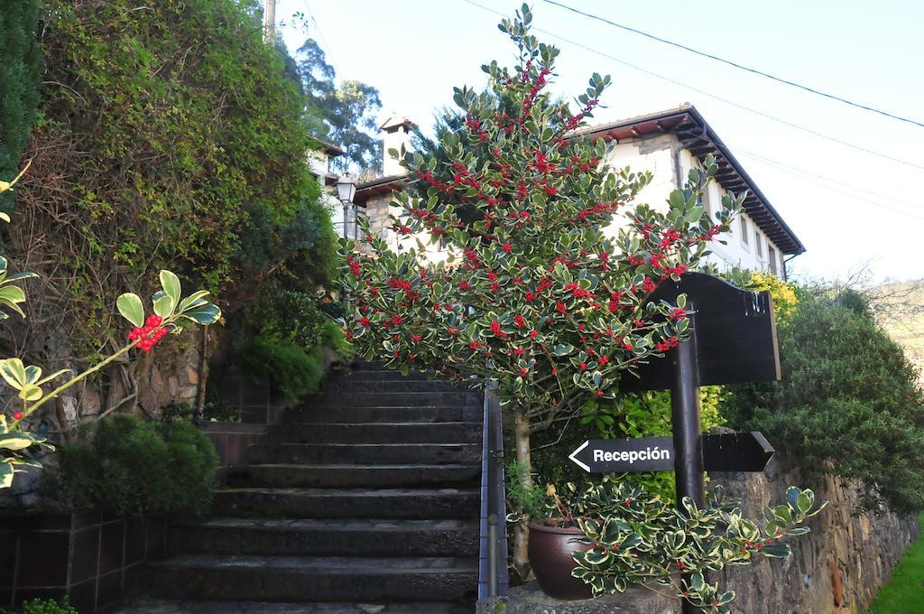 Gasthaus Casa Rural Llugaron I Miravalles Exterior foto