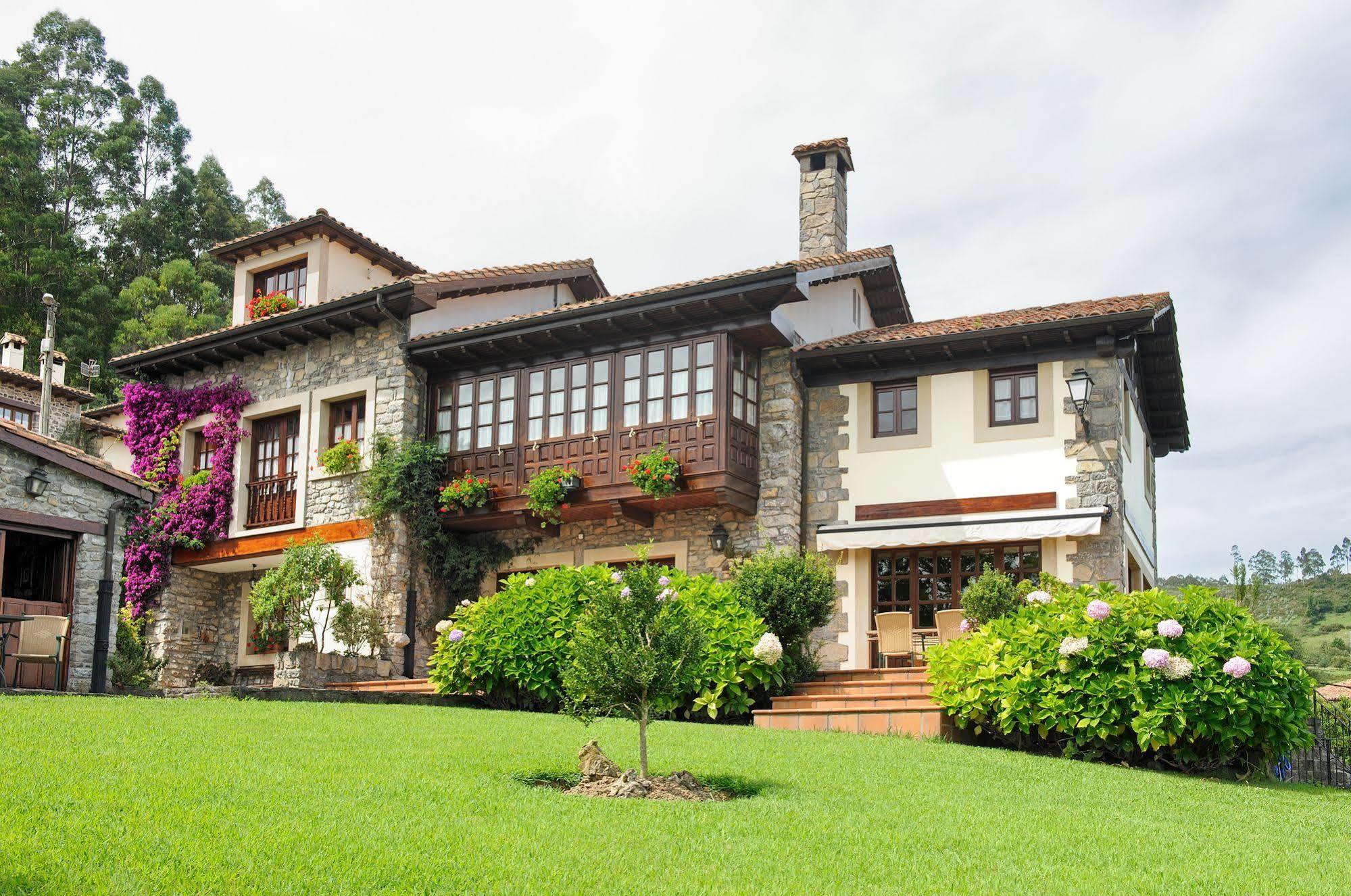 Casa Rural Llugaron I Miravalles Exterior foto
